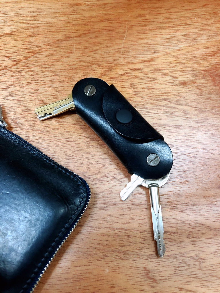 Key Holder for 6-8 keys 鎖匙套 (可放6-8條鎖匙 )